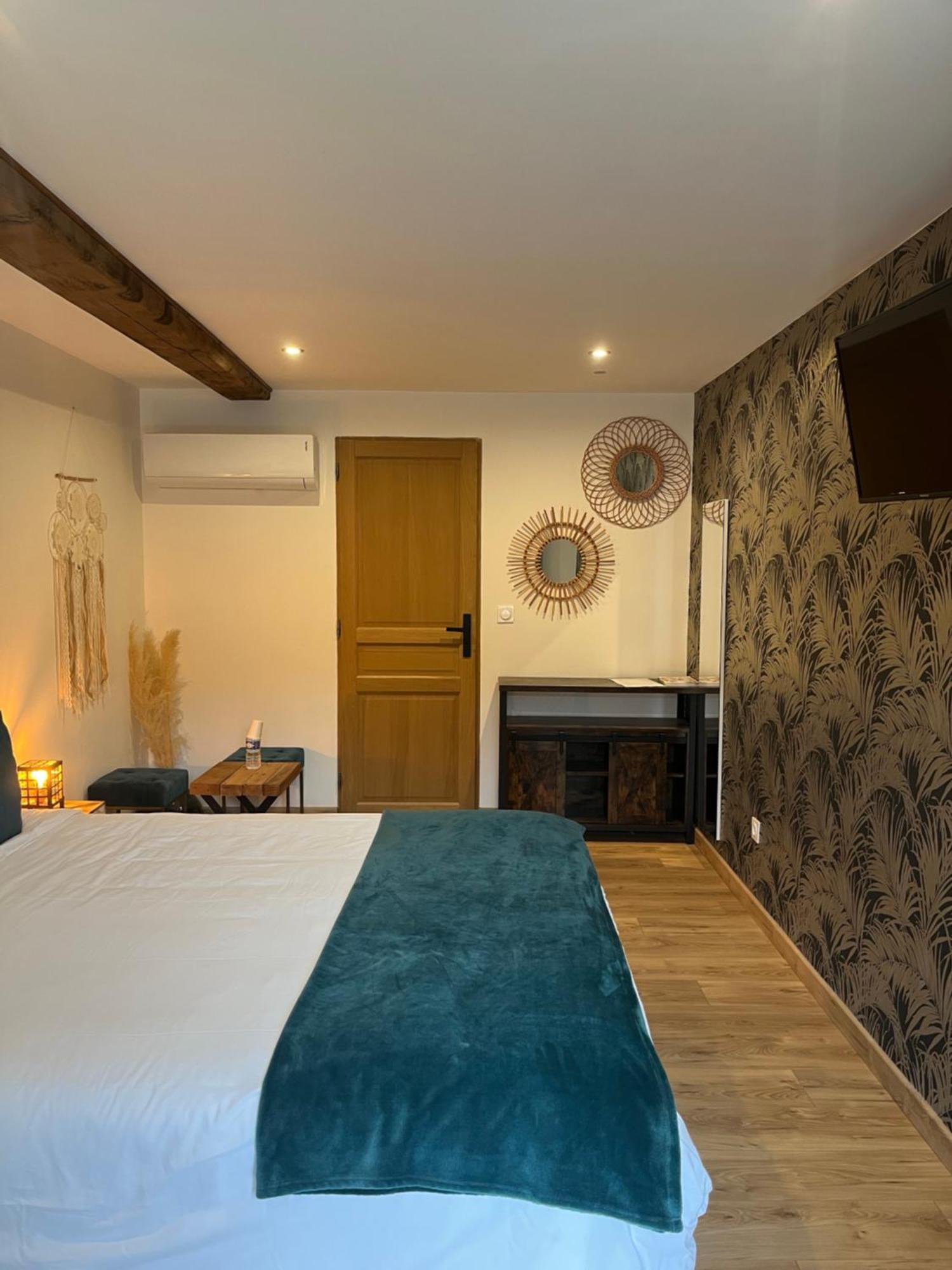 La Voute Du Pilat & Options Spa, Massage 생-샤몽 외부 사진