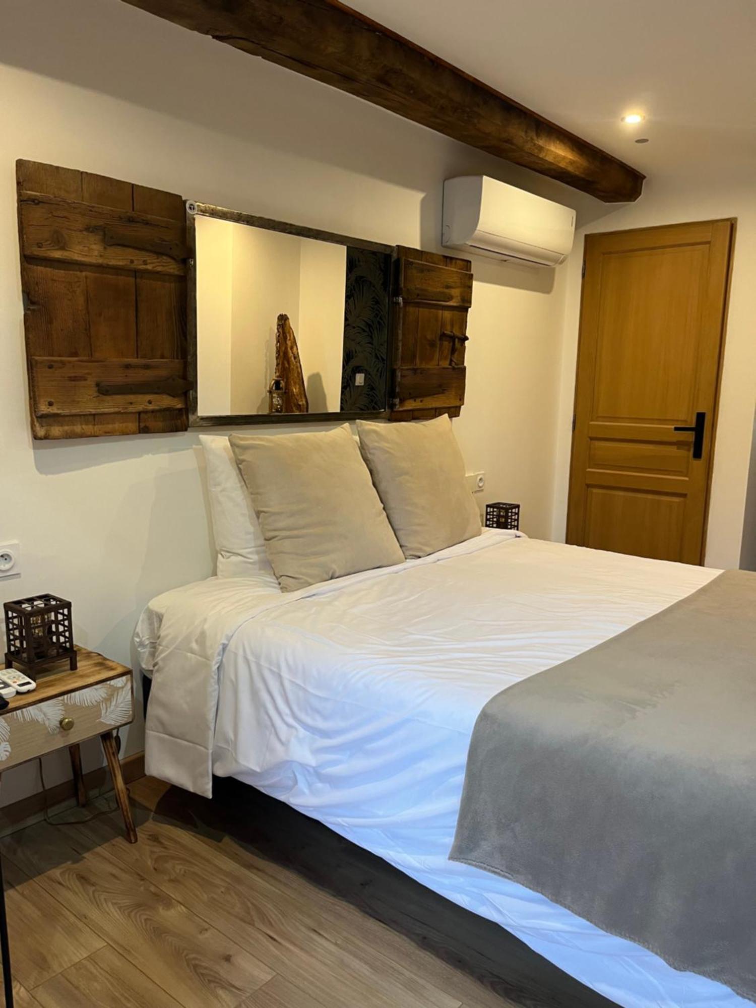 La Voute Du Pilat & Options Spa, Massage 생-샤몽 외부 사진