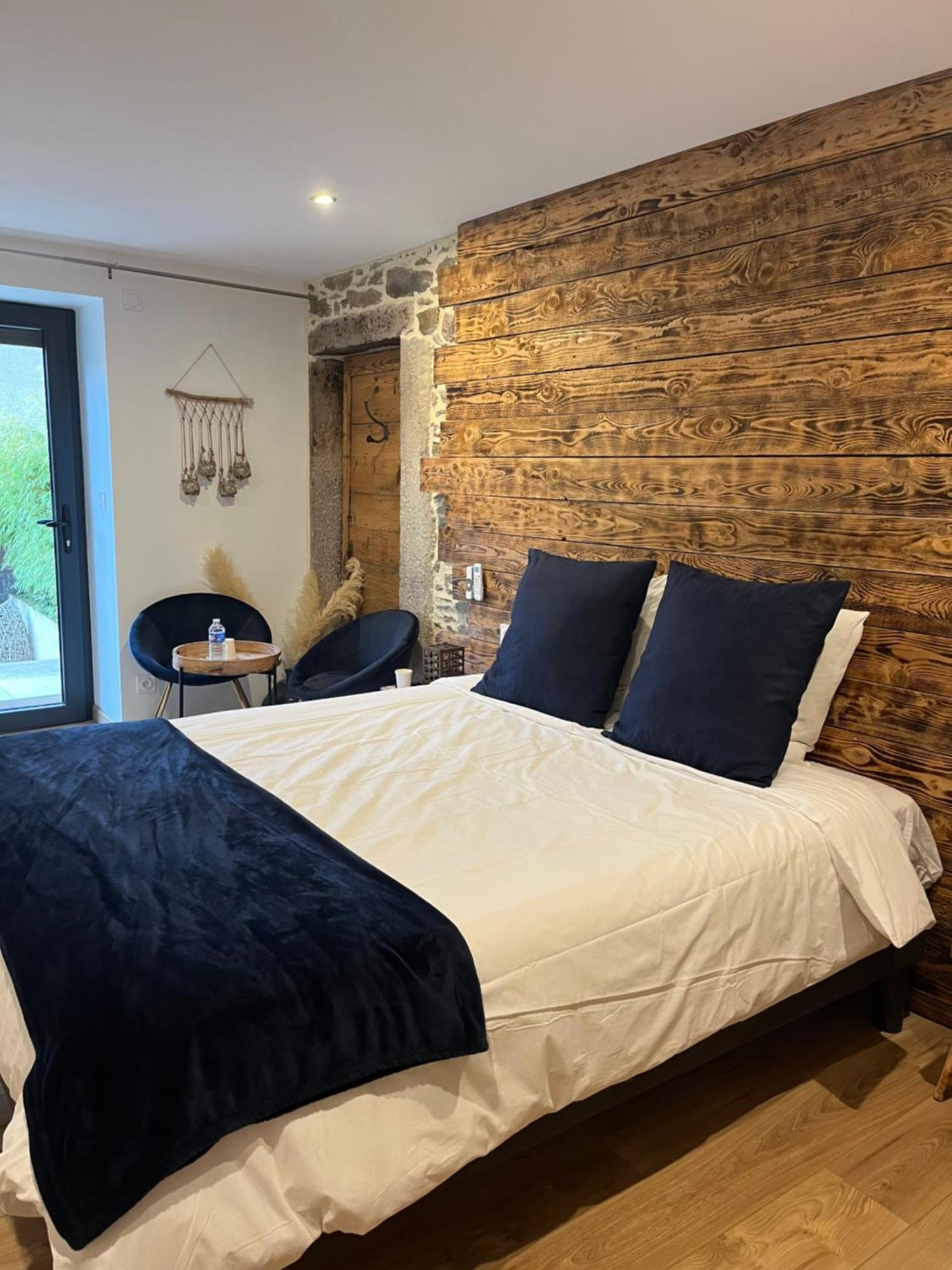 La Voute Du Pilat & Options Spa, Massage 생-샤몽 외부 사진