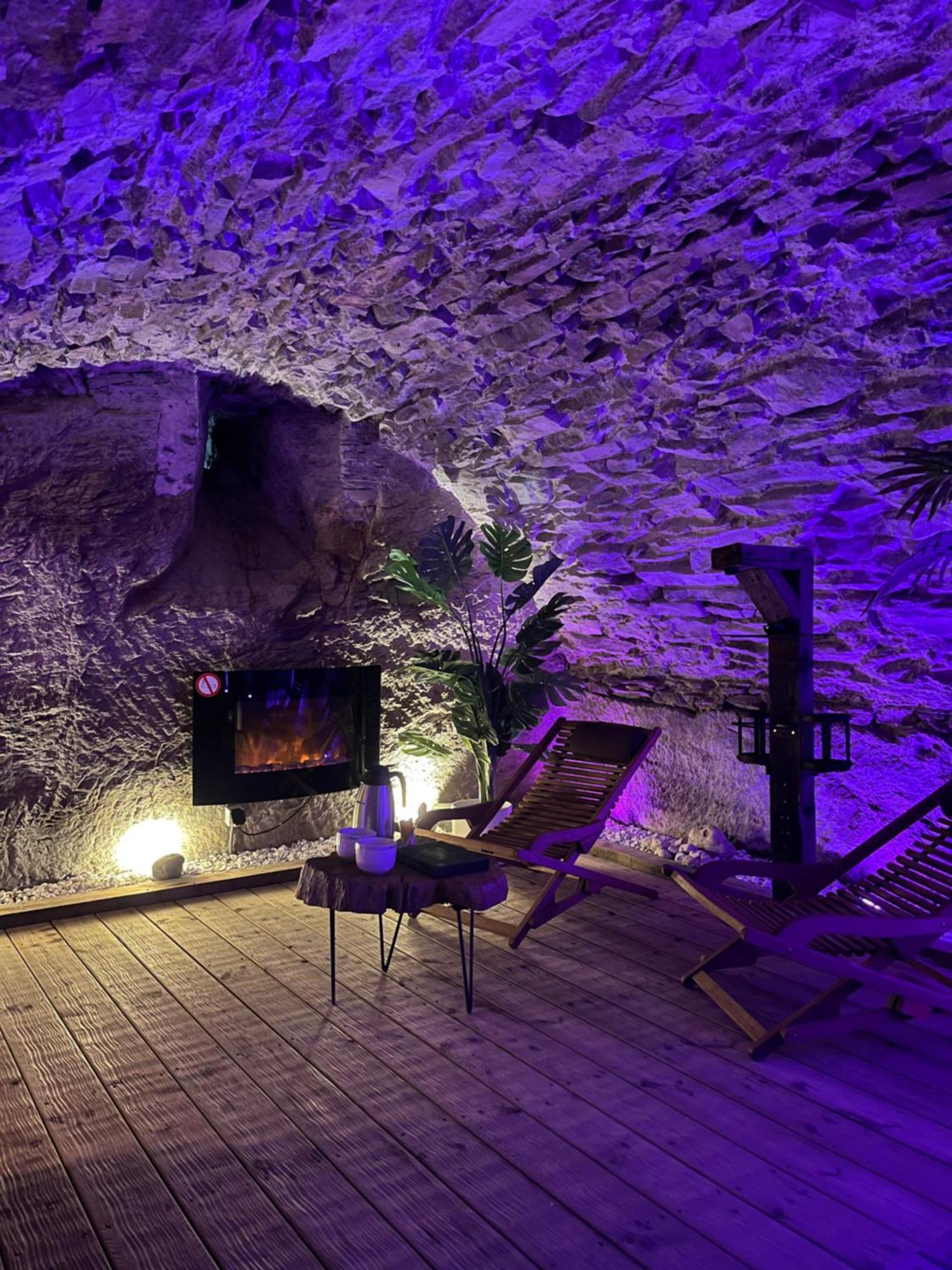 La Voute Du Pilat & Options Spa, Massage 생-샤몽 외부 사진