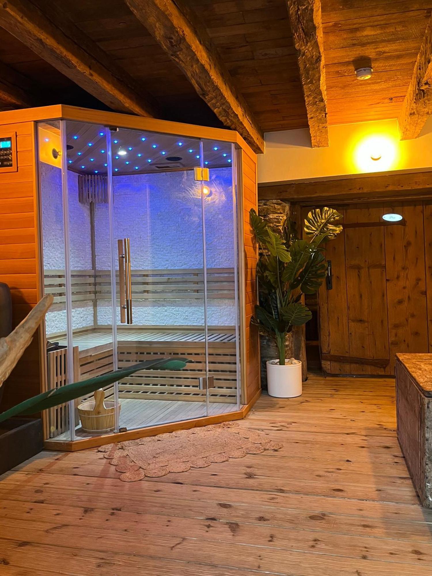 La Voute Du Pilat & Options Spa, Massage 생-샤몽 외부 사진