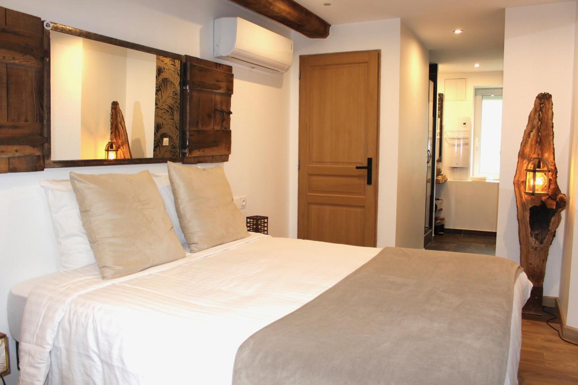 La Voute Du Pilat & Options Spa, Massage 생-샤몽 외부 사진